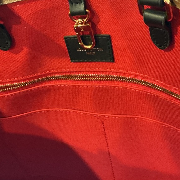 LOUIS VUITTON On The Go GM Large Monogram Tote w Original Dustbag and Bag - Picture 11 of 16